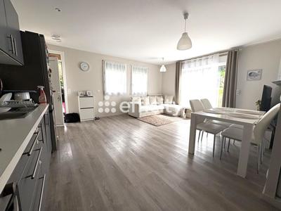 Appartement - 84 m² - 4 pièces