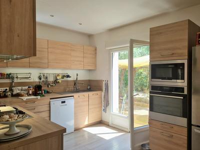 Maison - 236 m² - 7 pièces