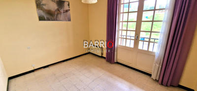 Maison - 230 m² - 10 pièces