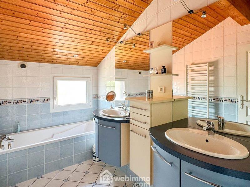 Maison - 146 m² - 6 pièces