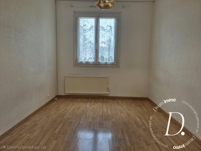 Maison traditionnelle - 109 m² - 6 pièces