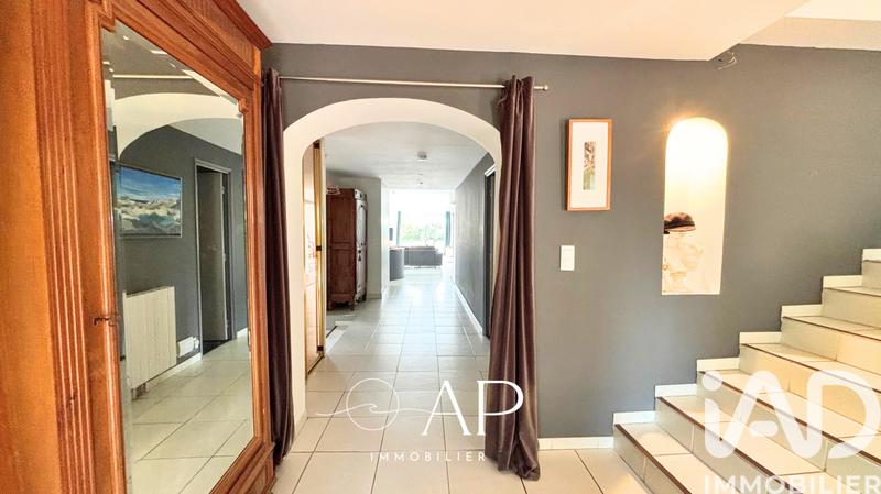 Maison de maîtres - 240 m² - 6 pièces