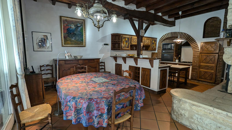 Maison - 373 m² - 12 pièces