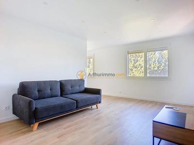 Appartement - 79 m² - 3 pièces