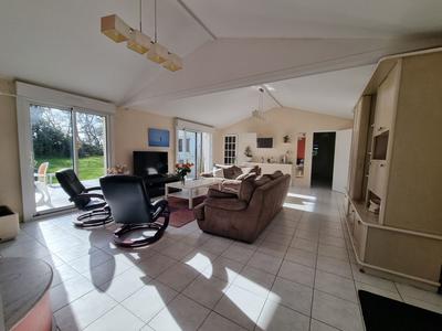 Maison - 148 m² - 6 pièces