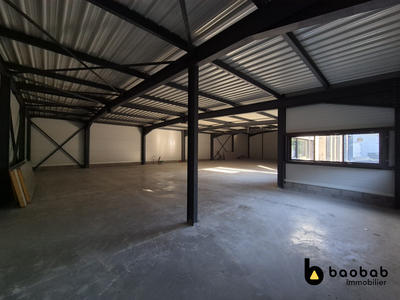 Entrepôt - 200 m²