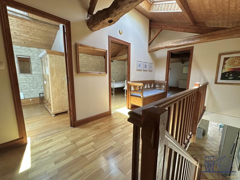 Maison ancienne - 212 m² - 6 pièces
