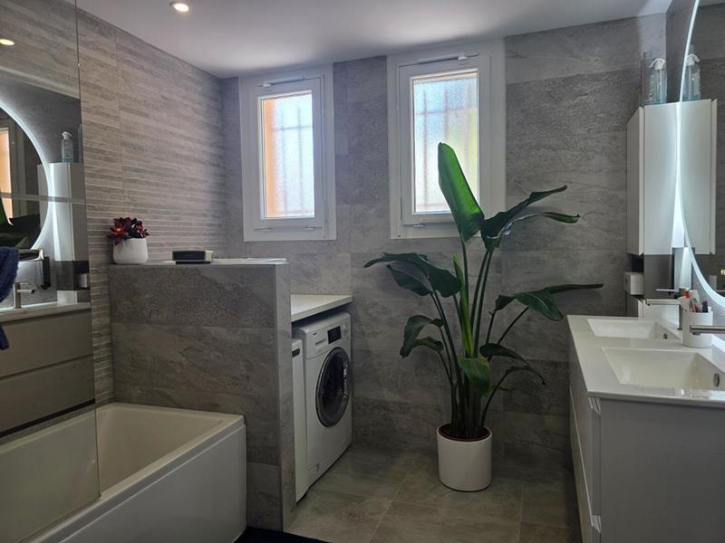 Maison - 262 m² - 9 pièces