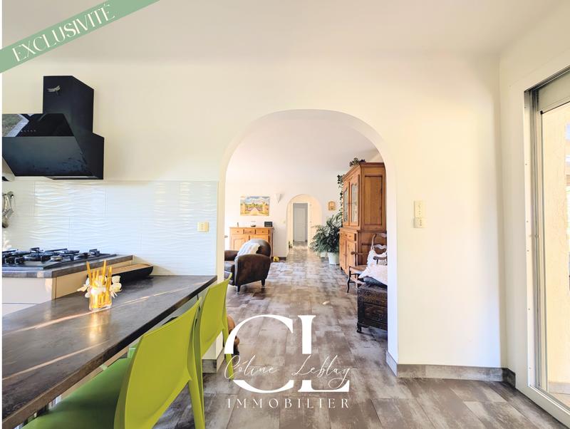 Maison - 219 m² - 6 pièces