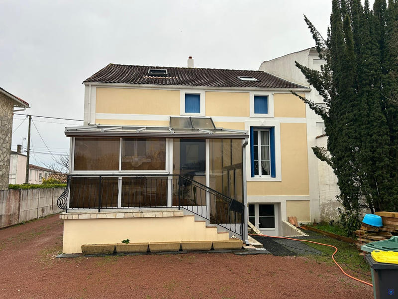 Maison - 102 m² - 5 pièces
