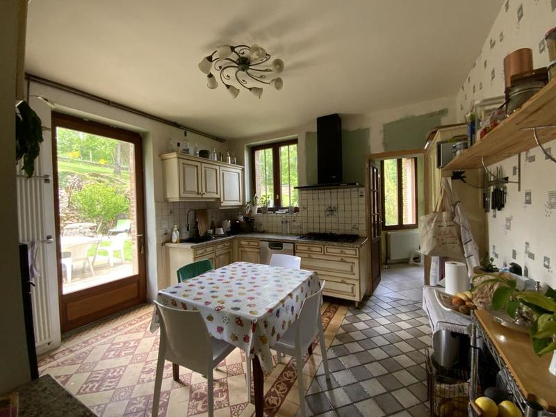 Maison - 235 m² - 9 pièces