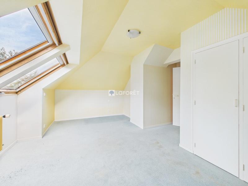 Maison - 215 m² - 7 pièces