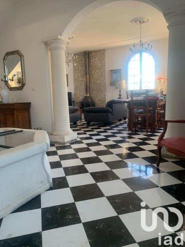 Maison - 209 m² - 8 pièces