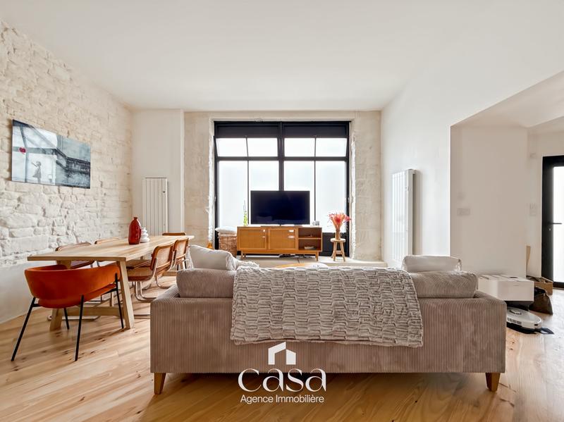 Loft - 70 m² - 2 pièces