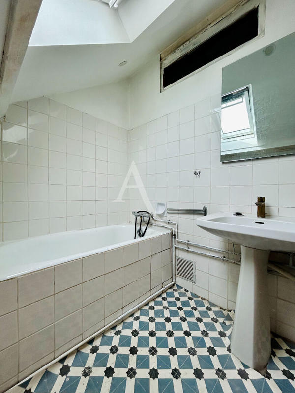 Immeuble - 9 pièces