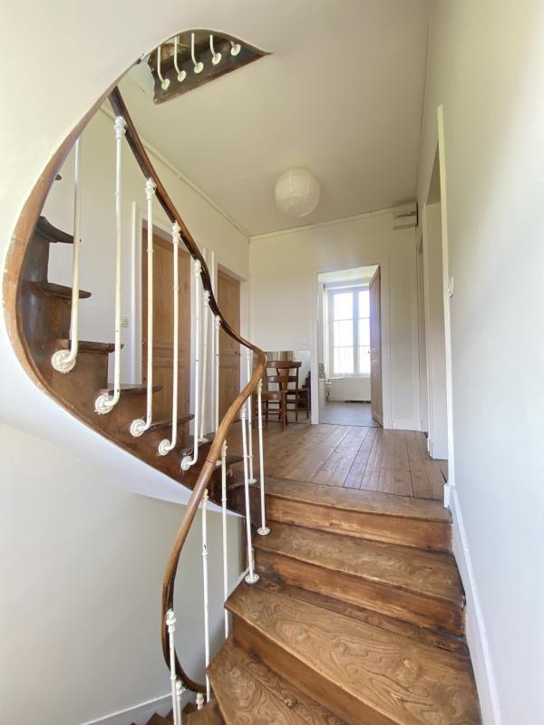 Maison - 209 m² - 8 pièces