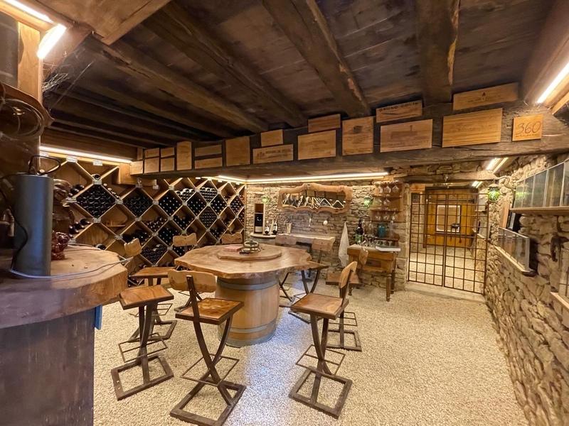 Maison - 201 m² - 8 pièces