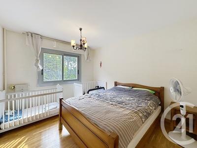 Appartement - 87 m² - 4 pièces