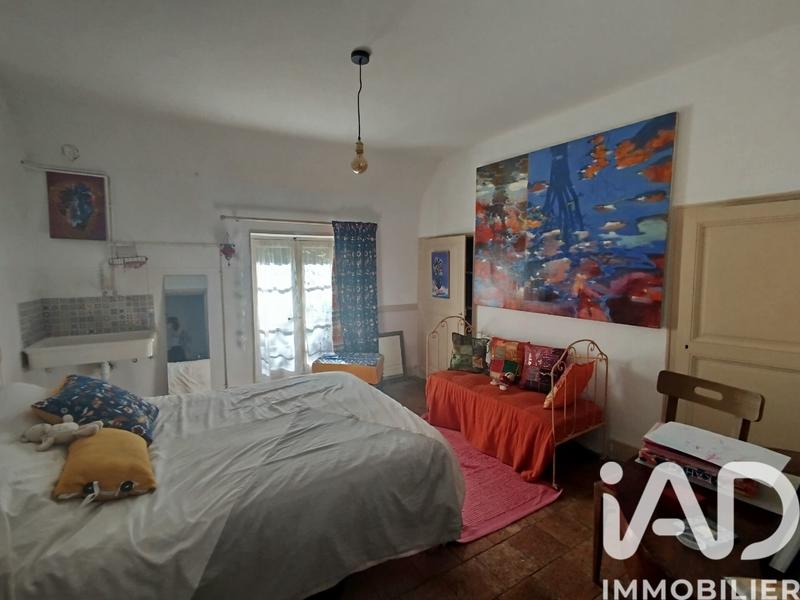 Maison - 270 m² - 5 pièces