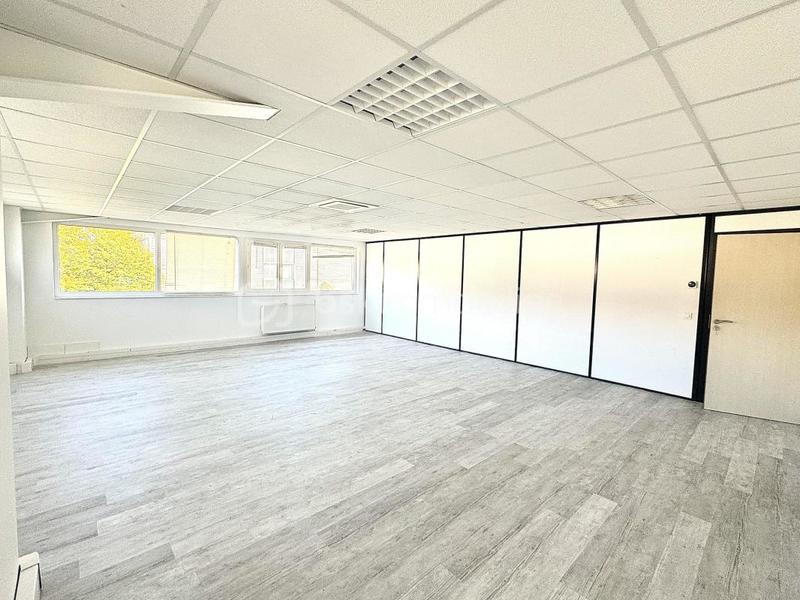 Bureau - 730 m² - 20 pièces
