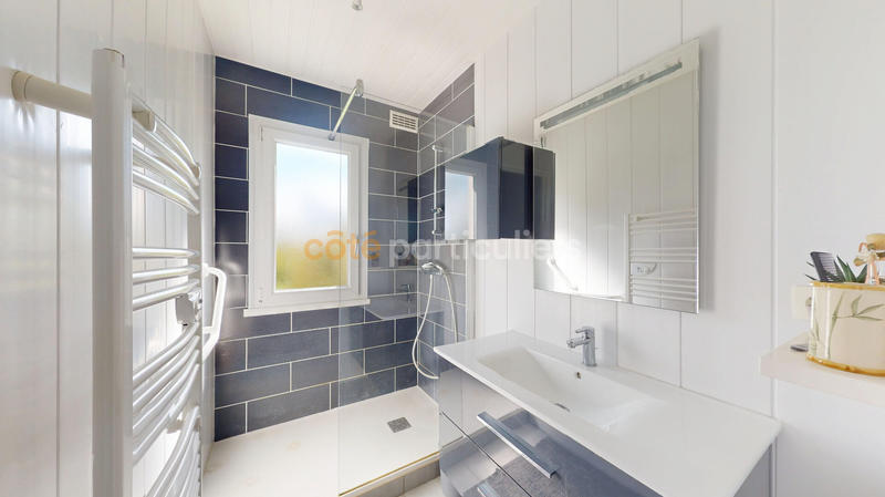 Maison - 99 m² - 5 pièces