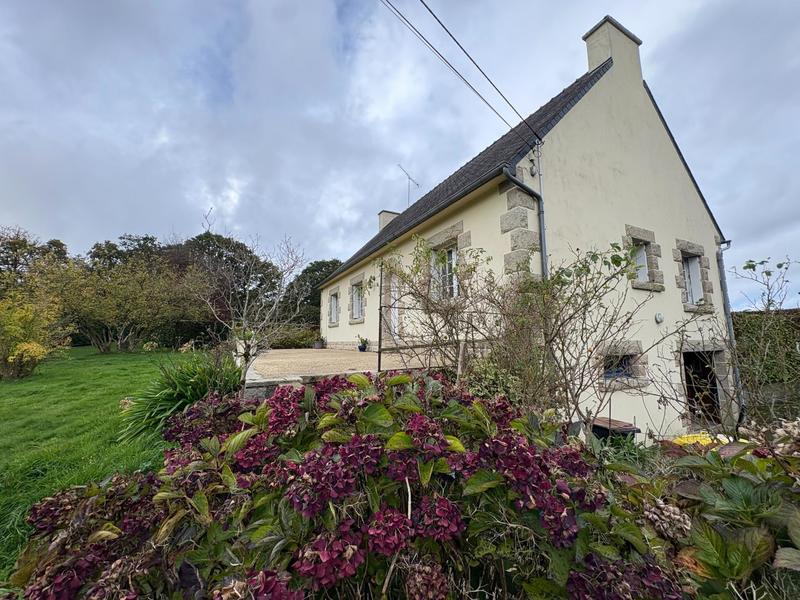 Maison - 90 m² - 7 pièces