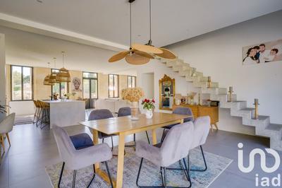 Maison - 200 m² - 6 pièces