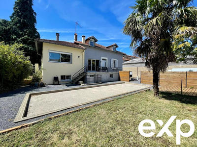 Maison - 298 m² - 8 pièces