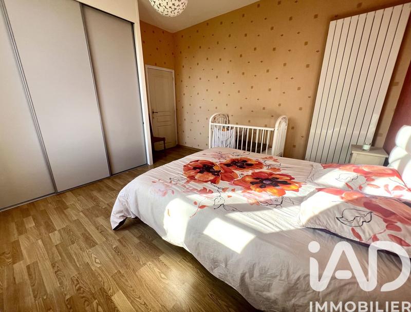 Maison - 263 m² - 9 pièces