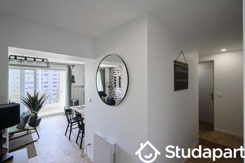 Chambre - 12 m² - 1 pièce