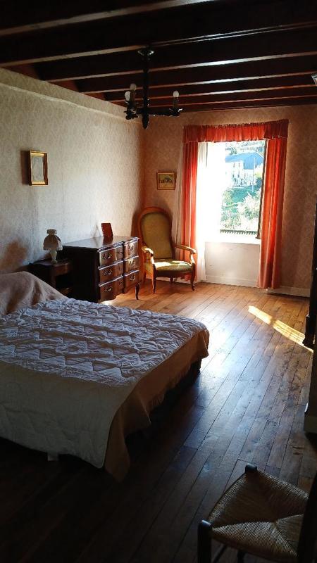 Maison - 168 m² - 8 pièces