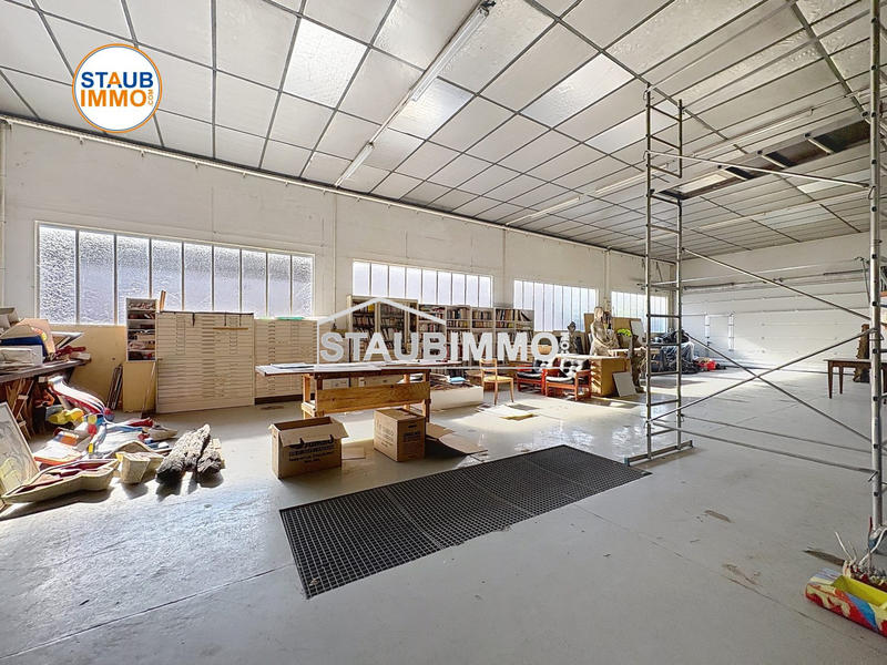 Local d'activités - 220 m²