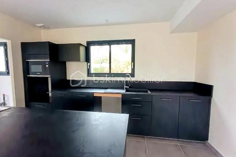 Maison - 100 m² - 3 pièces