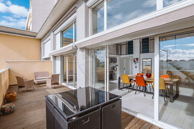 Appartement - 171 m² - 6 pièces