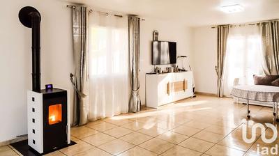 Maison - 121 m² - 8 pièces