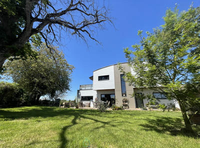 Maison - 165 m² - 7 pièces