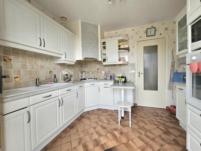 Maison traditionnelle - 113 m² - 6 pièces