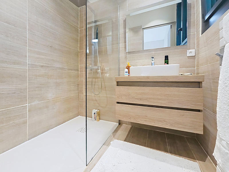 Maison - 195 m² - 6 pièces