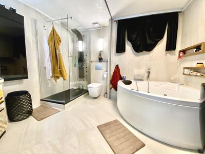 Appartement - 89 m² - 4 pièces