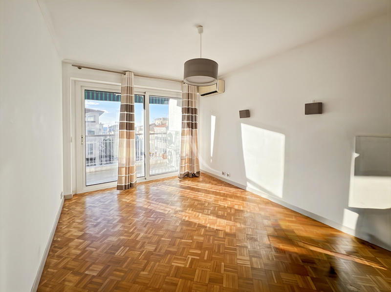 Appartement - 149 m² - 5 pièces