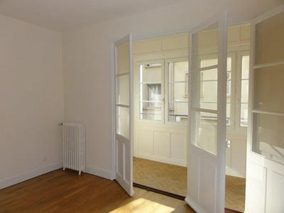 Appartement - 90 m² - 4 pièces