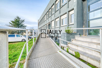 Local commercial - 6 825 m²