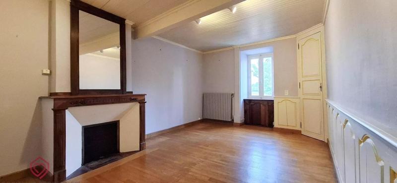 Maison de village - 249 m² - 12 pièces