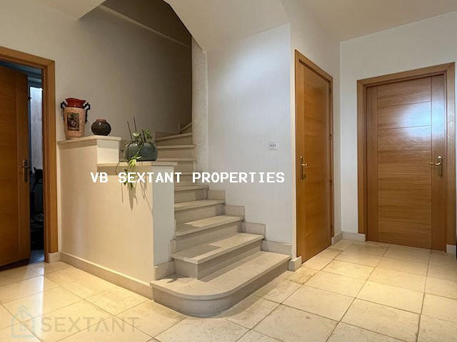 Maison - 168 m² - 6 pièces