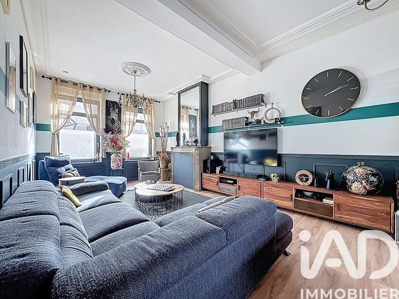 Maison - 247 m² - 10 pièces