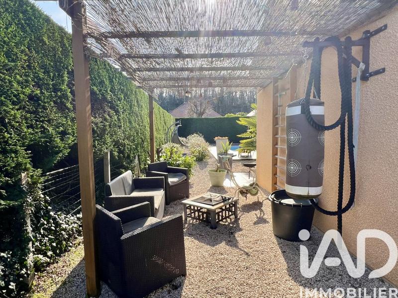 Maison - 200 m² - 7 pièces