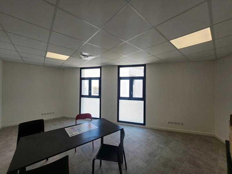Bureau - 445 m² - 5 pièces