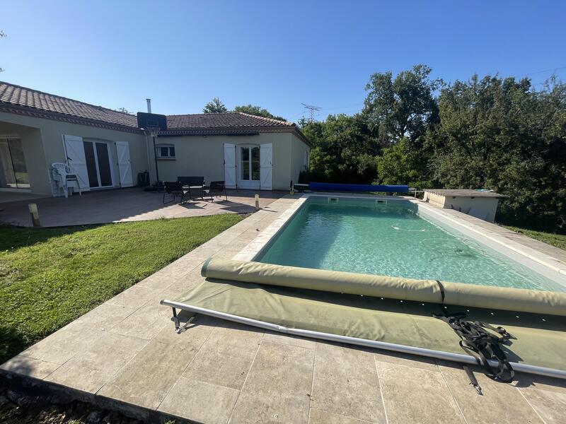 Maison - 159 m² - 6 pièces