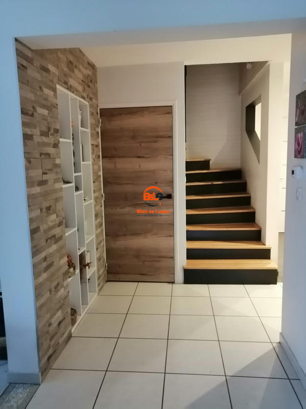 Maison - 225 m² - 8 pièces