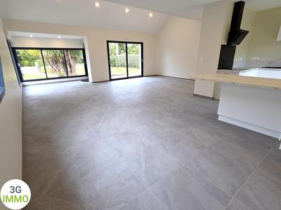 Maison - 122 m² - 5 pièces